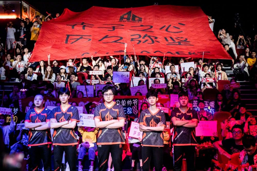 HLE的第二次失利和 T1 的艰难胜利；- LCK 2025赛季日回顾