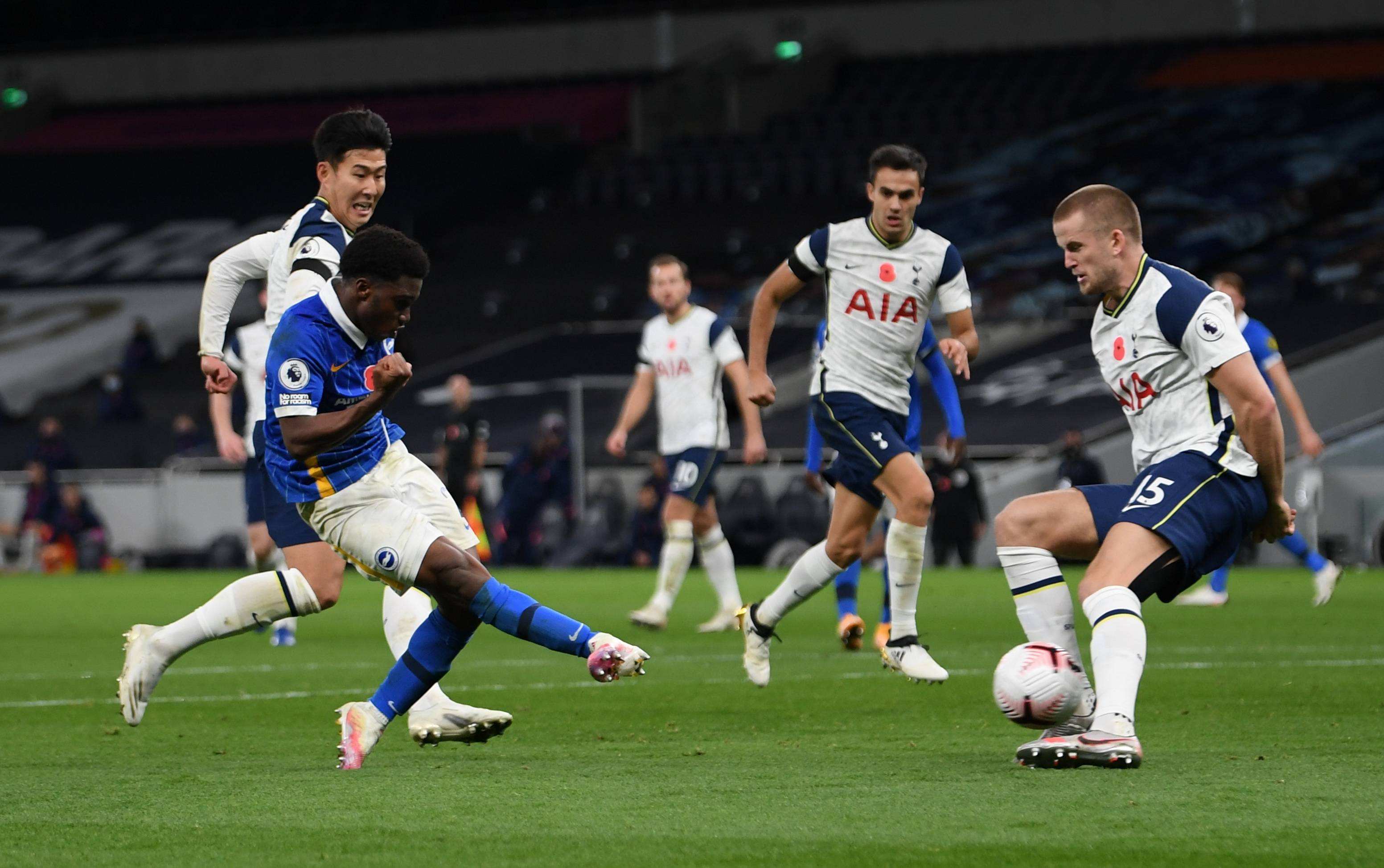 曼联27次传中！弗莱彻双顺足激活谢什科，解决老问题出现新问题