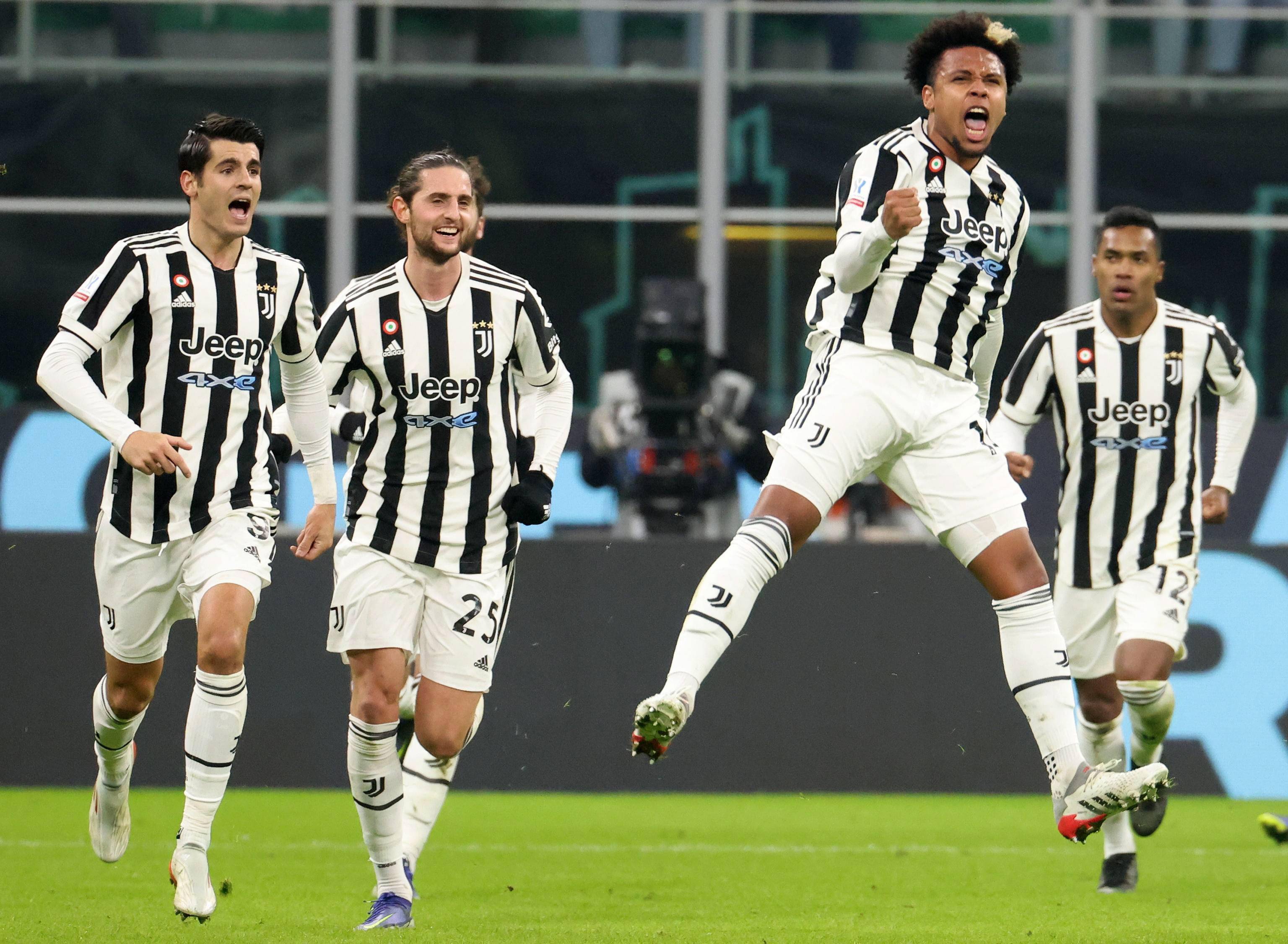 官宣：device正式加盟100 Thieves