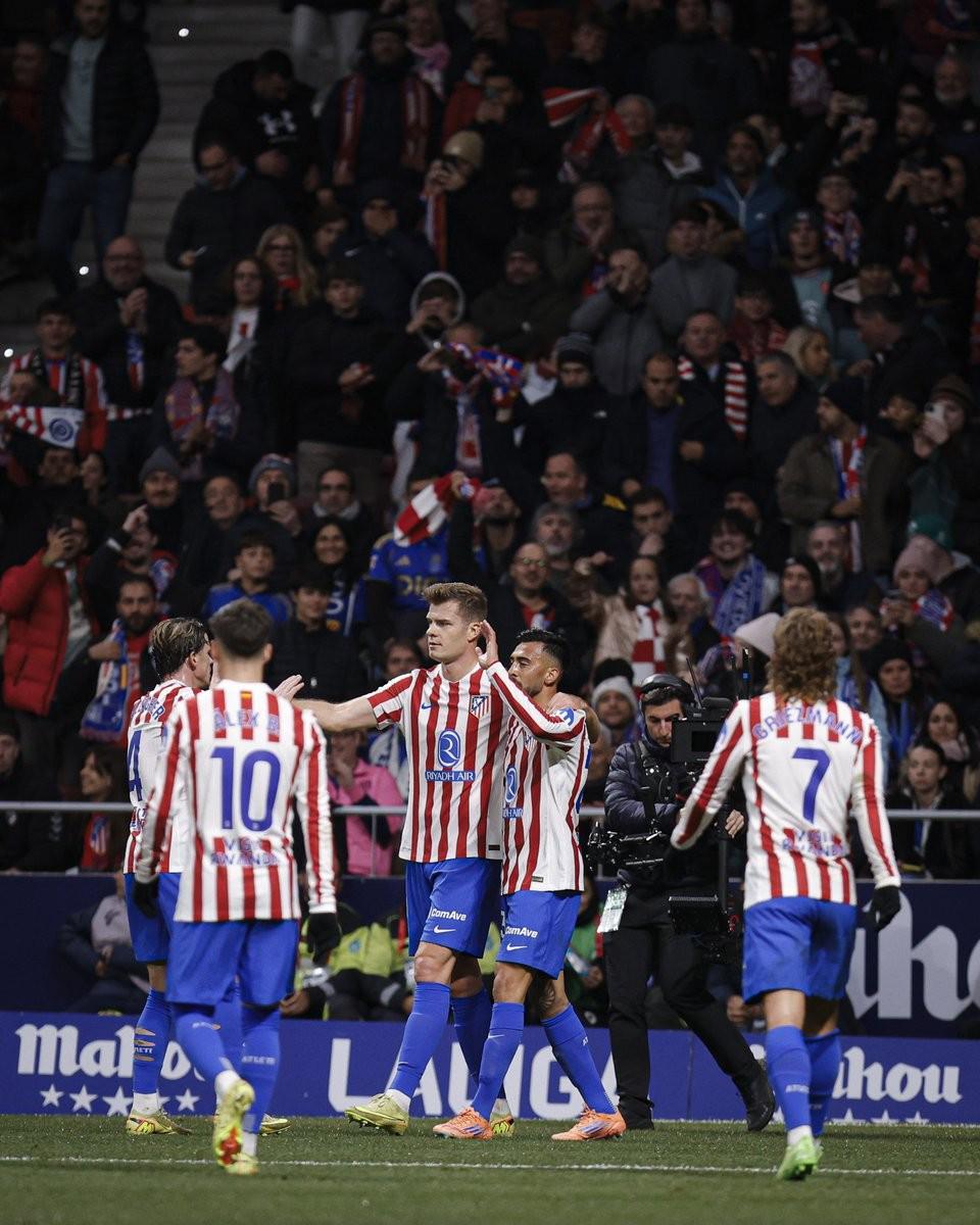 海外网友热议AL淘汰BLG：不敢相信BLG是LPL第2名！CFO看起来更强