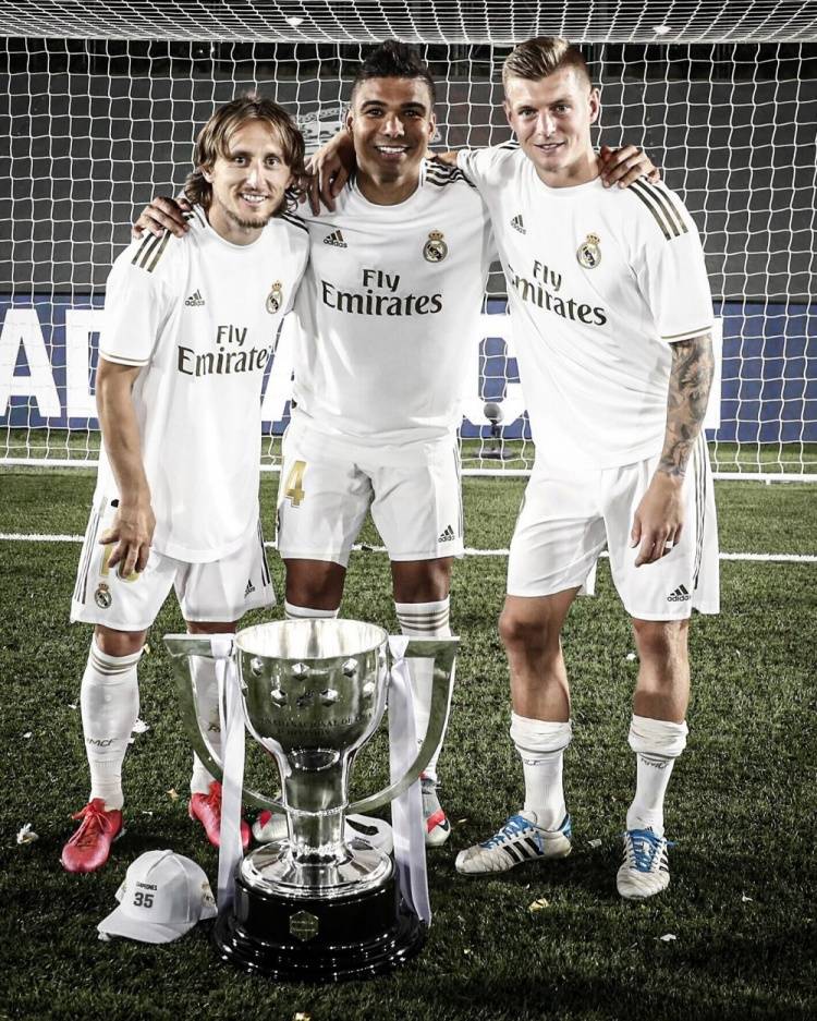 《野狗子》细节要点：非3A游戏 可操作的角色非常多！