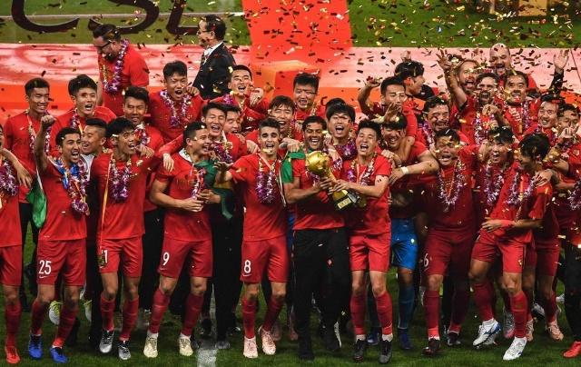 字母哥：我跟詹姆斯要了球衣！我永远敬仰詹姆斯