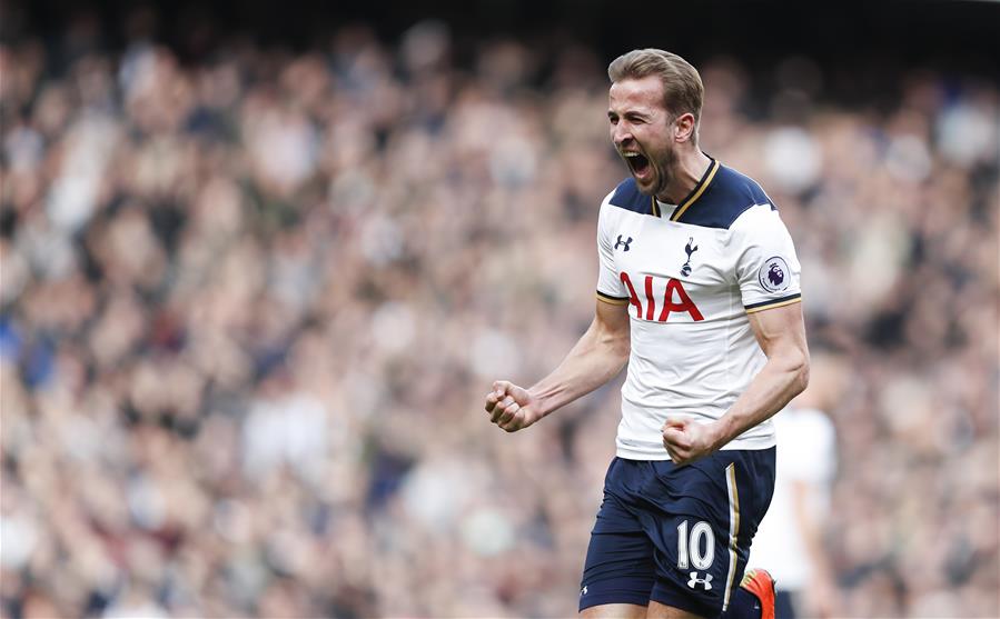 还有付费剧情！ 俄罗斯美女cos《生化危机9》女主格蕾丝